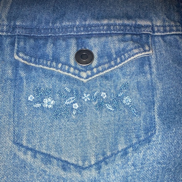 Women’s jean jacket - Picture 4 of 5